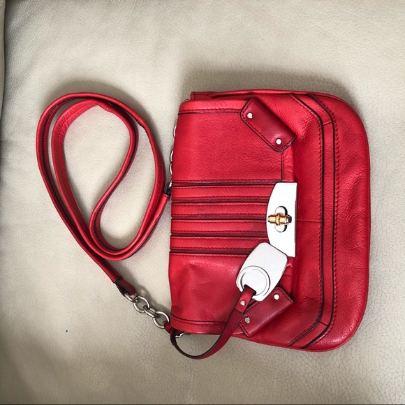 ❤️B. MAKOWSKY Genuine Leather Red Crossbody Bag.❤️ - Picture 4 of 9